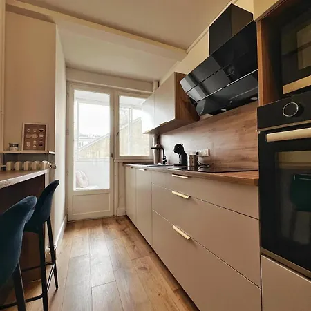 Apartament Appart' Cosy - Loggia & Balcon - Lit Queen Size Aurillac